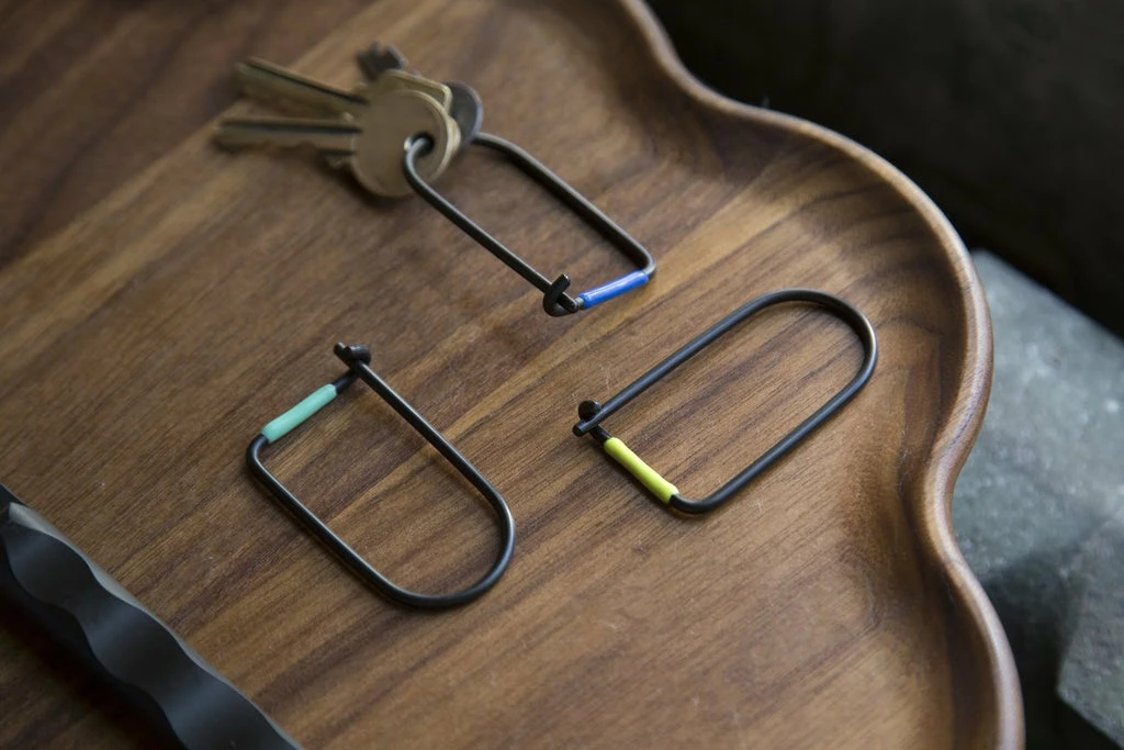 Craighill Carbon Black White Enameled Wilson Key Ring 2 Craighill Carbon Black White Enameled Wilson Key Ring - Image 2