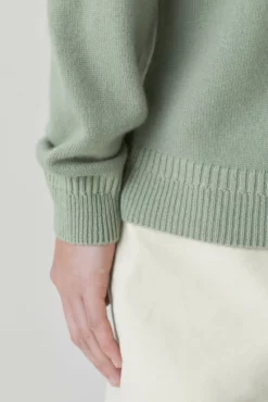 Closed Light Green Organic Cashmere Crewneck Sweater -Clothing Shop unnamed file 40